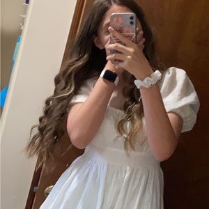 Meet your Posher, Elisia